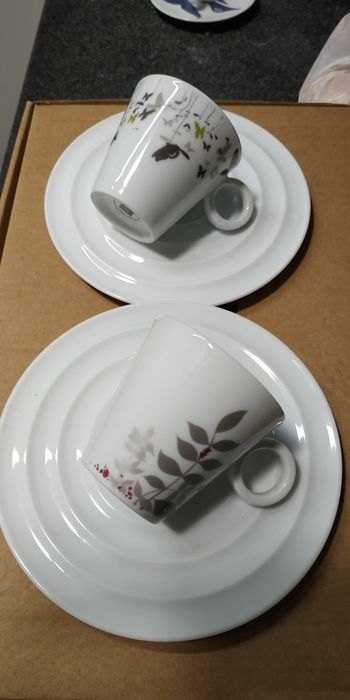 Chávenas de porcelana