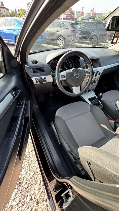 Opel Astra H Caravan Опель Астра 2010 р. 1.6 бенз 5МКПП