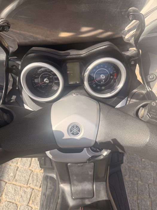 Yamaha xmax 250c