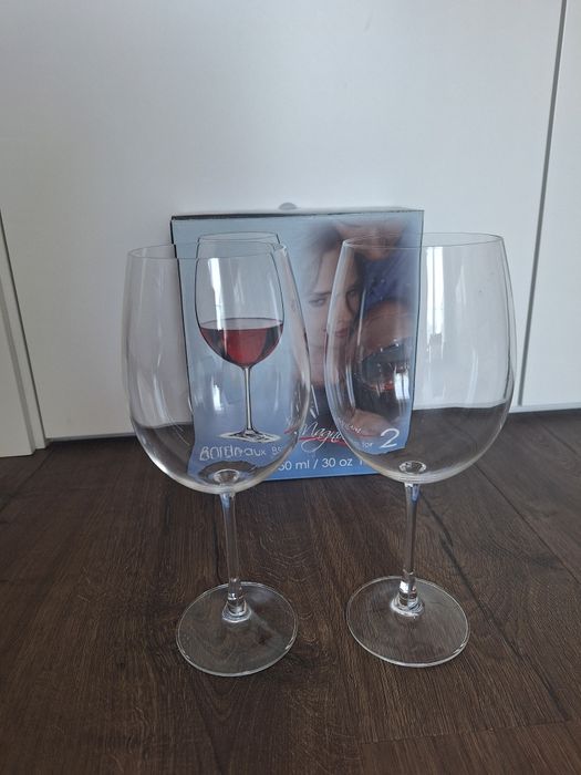 2 copos vinho grandes