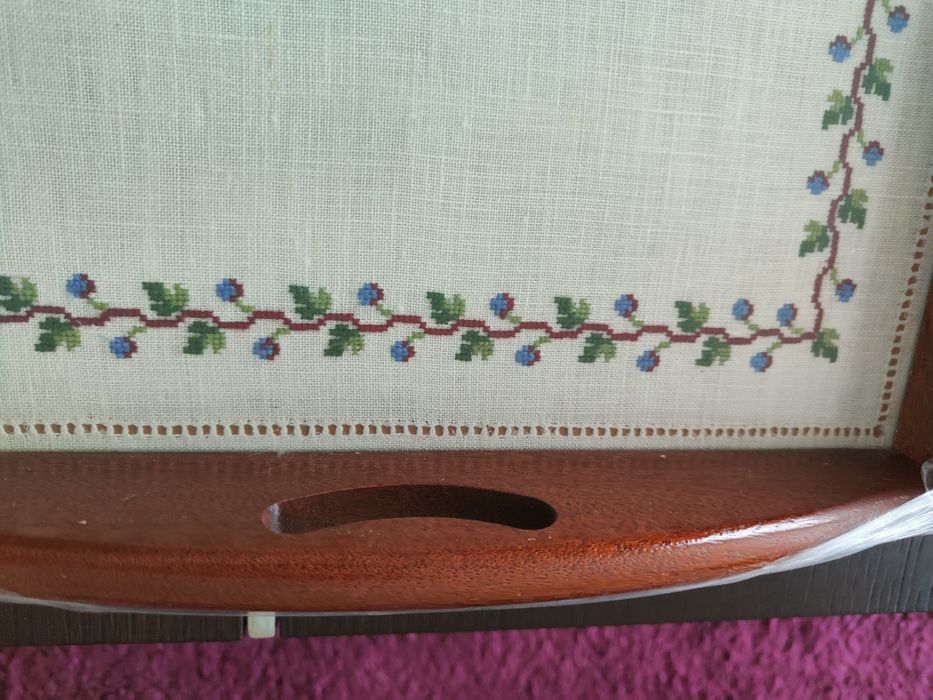 Tabuleiro Novo com bordado 55x35