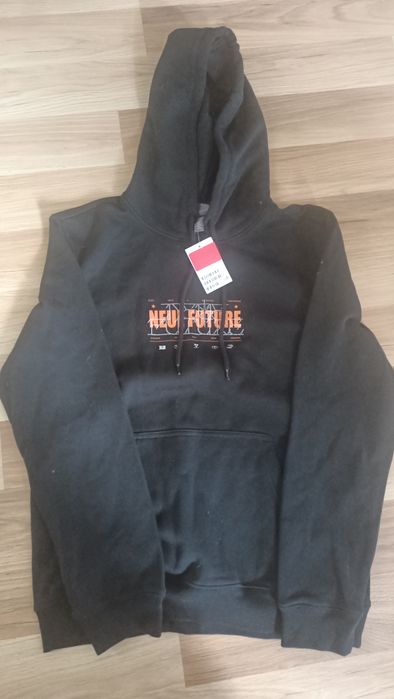 Nowa bluza chłopięca