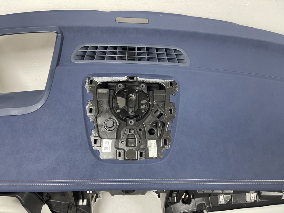 Панель приладів торпедо консоль Mercedes EQE 53 2022-