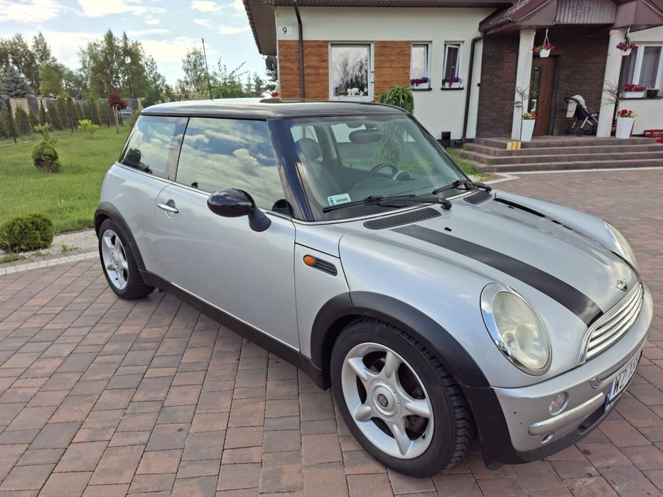 Mini Cooper 1.6 benzyna doinwestowany