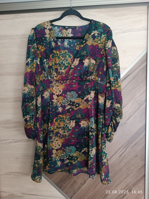 sukienkę Zara kwiatki