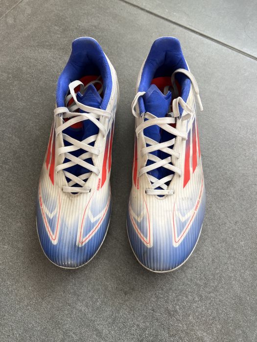 Chuteiras adidas F50 tamanho 40
