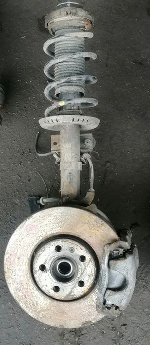 SKODA ROOMSTER 08r 1.6 16V MCPERSON ZWROTNICA PRAWY PRZÓD