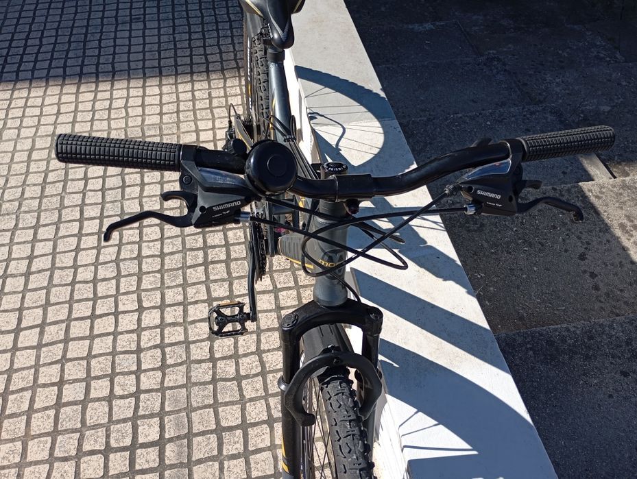 Bicicleta aro 26 moma bike alumínio  semi novo ou trocar