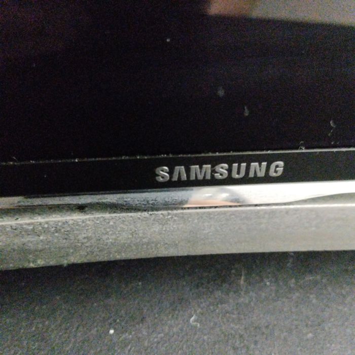 Televisão Samsung UR48H8000SL com suporte, para peças