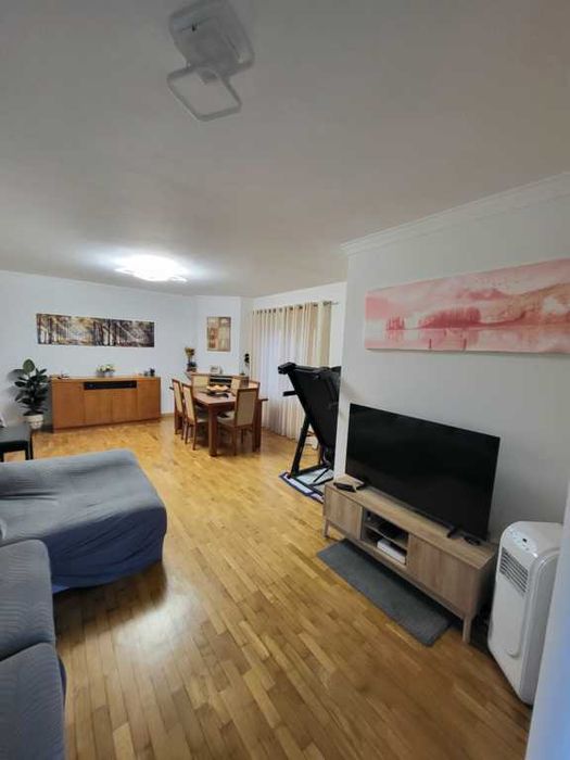 Vende-se T3 , centro de Alfena