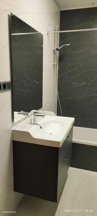 Quarto - localizado em Vila nova de gaia