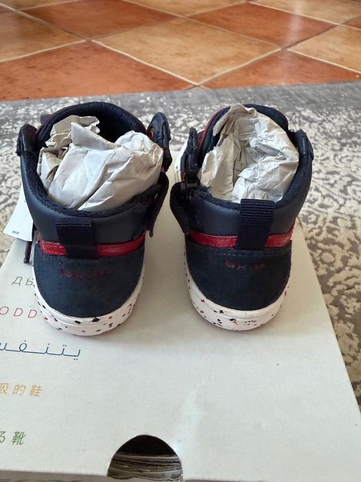 Nowe buty Geox, rozm 24