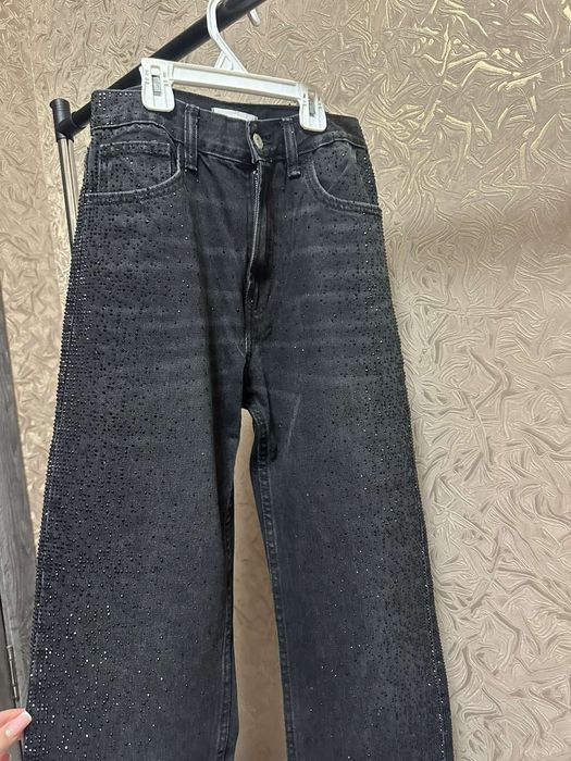 Джинси чорні в стразах Zara