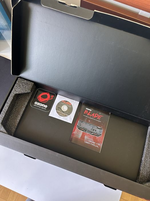 Conjunto teclado Ozone + fones Logitech g430 + tapete