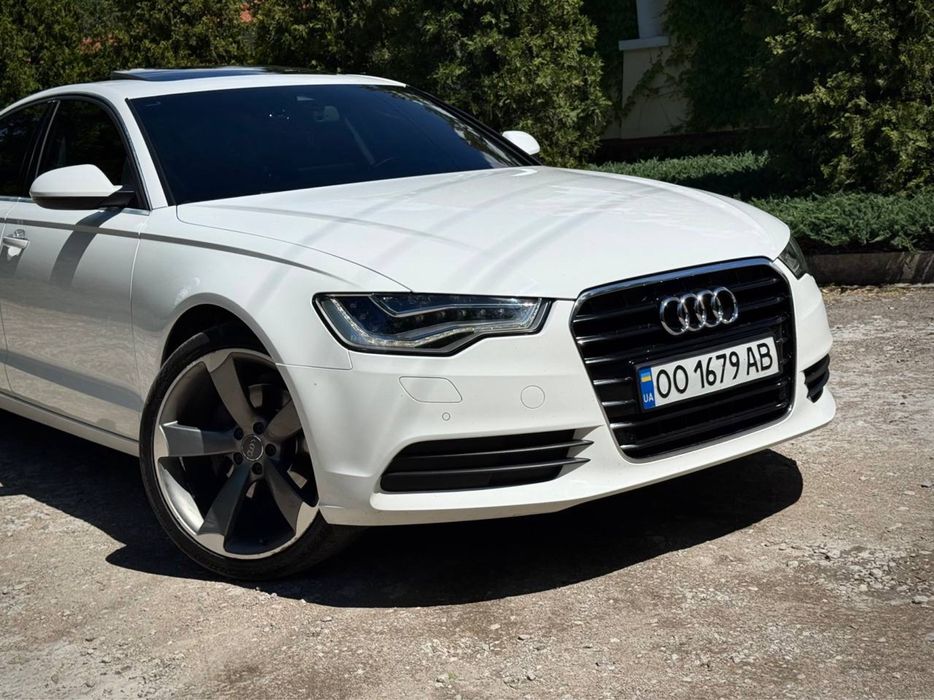 Продам Audi A6/C7 2014 года