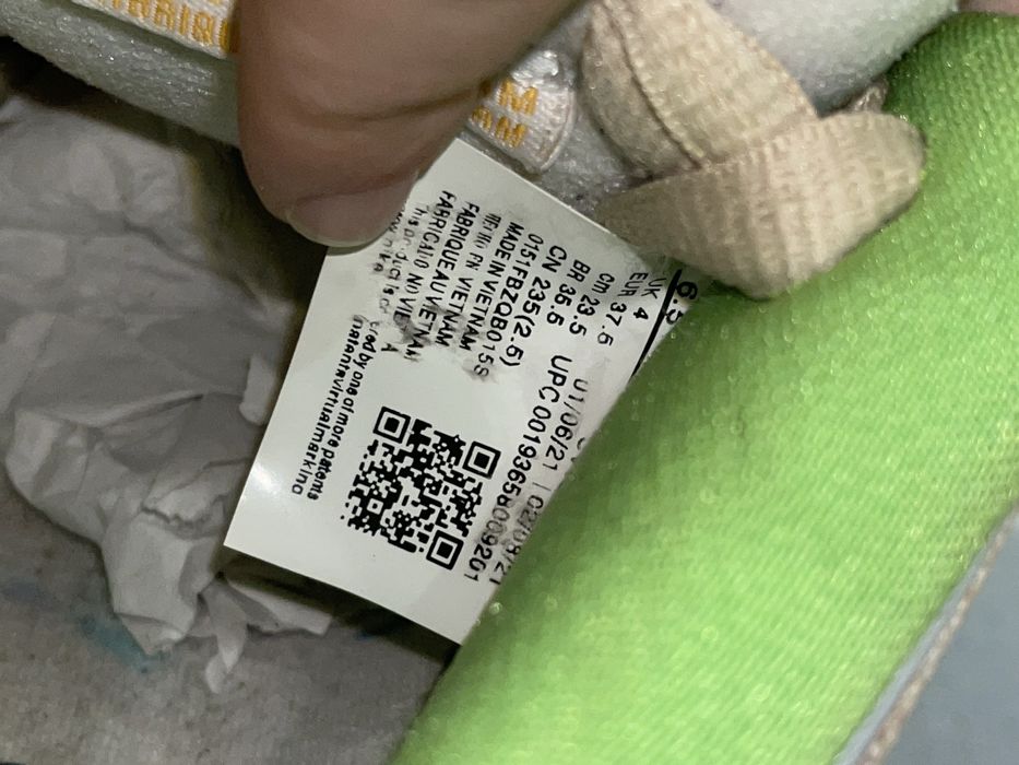 NIKE SB DUNK LOW Street Hawker