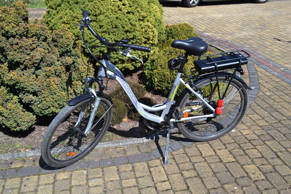 Rower elektryczny TORPADO Afrodite D18 26 cali T250 Idealny