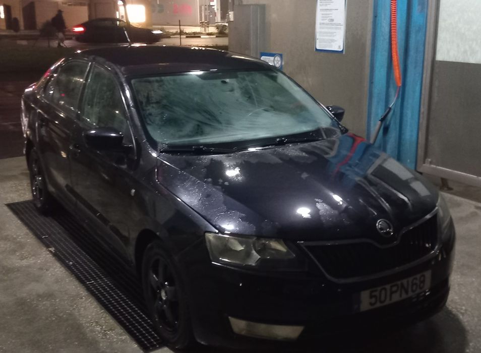 Skoda rapid impecável