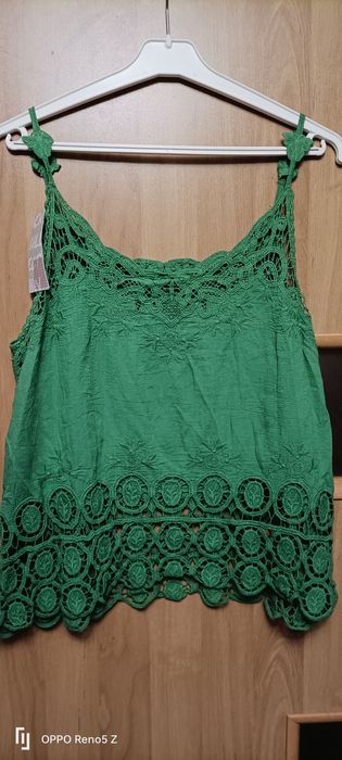 Topik damski stan nowy z metką doskonały pod marynarkę kolor zielony k