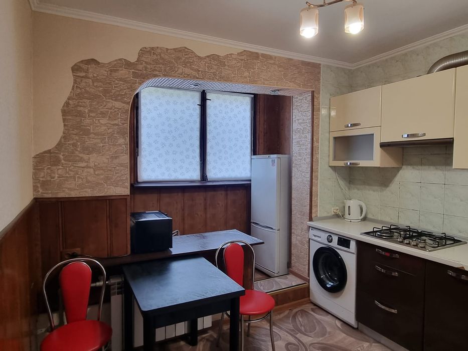 Посут, почас м Хол гора и ЖД. Госпиталь. Подобово! Погодинно! Балконом