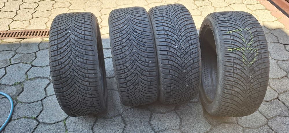 Opony wielosezonowe 225/45 17 Goodyear
