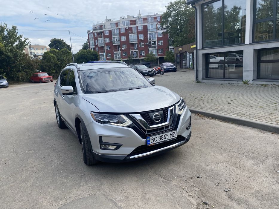 Продам Nissan Rogue
