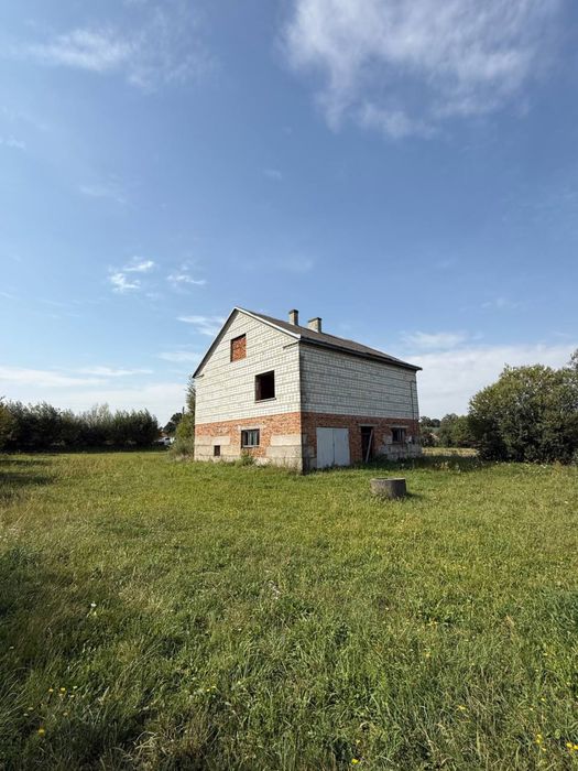 Продаж будинку + земельна ділянка біля Жовкви