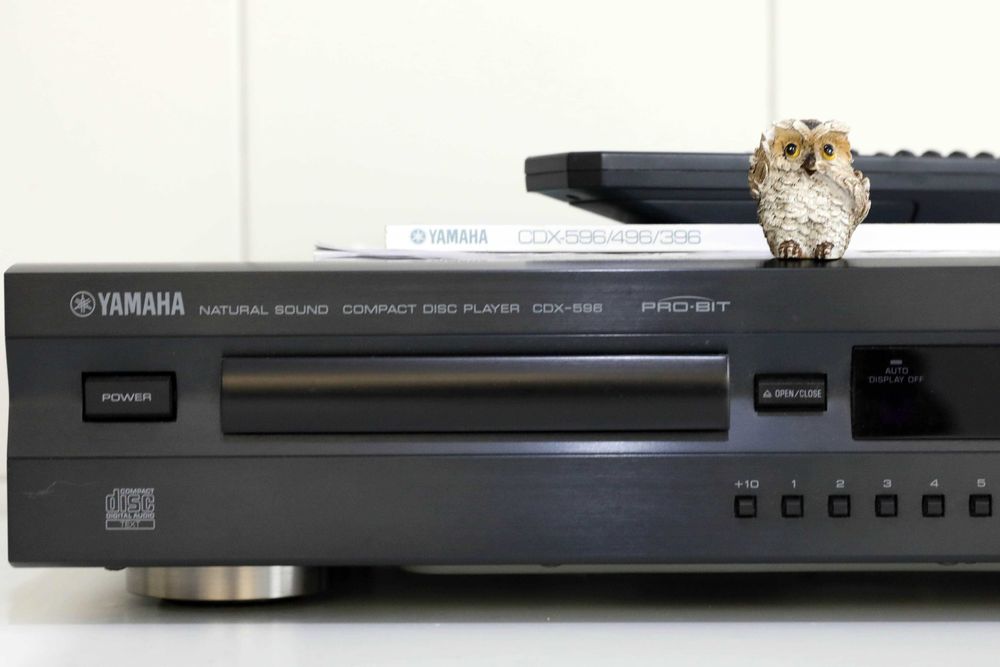 Yamaha CDX-596 Compact Disc Player