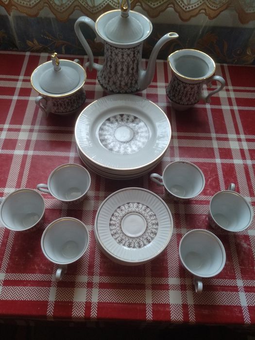 Продам апетитний кавовий сервіз. Комплект.