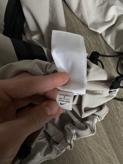 Nike Tech Woven Grey HM7151-014 windbreaker