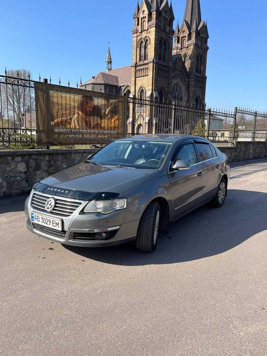 Volkswagen Passat B6 2006 2.0 FSI MT