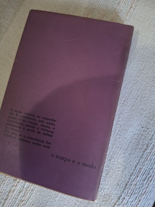 M. Antunes Ao Encontro da Palavra crítica literária
