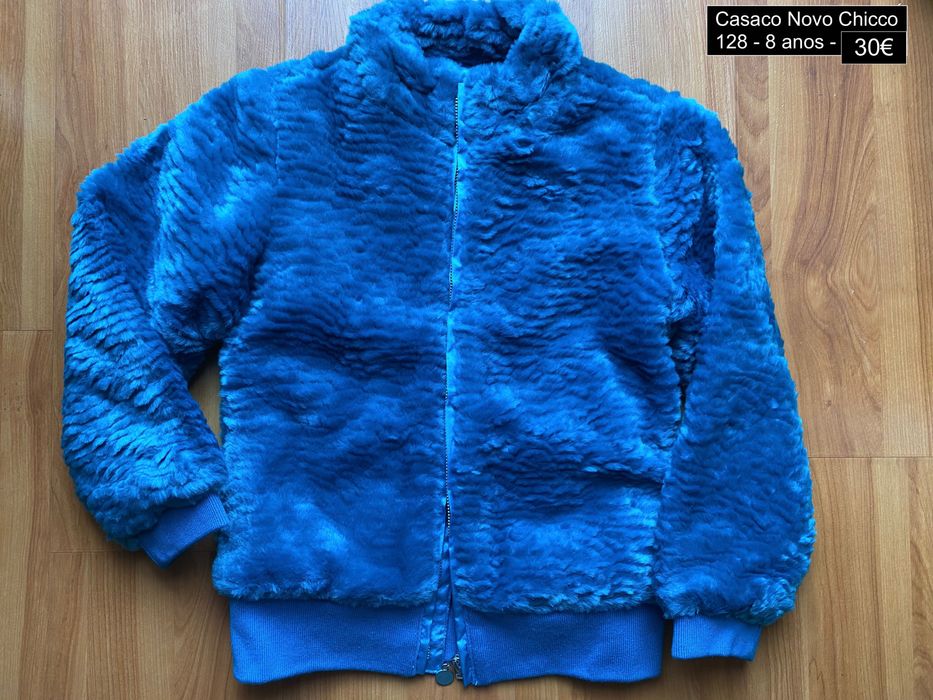 Casacos de Criança novos (tamanho 6-7, 7-8 e 9-10 anos)