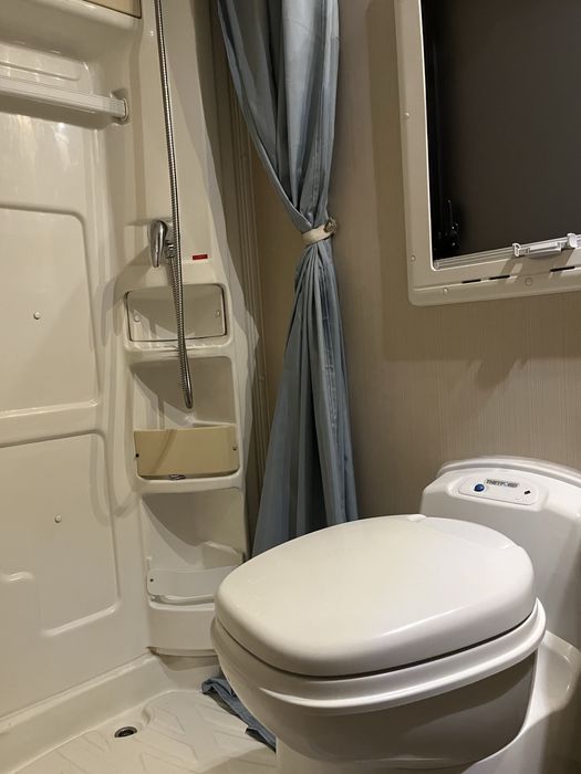 Autocaravana ford transit chausson