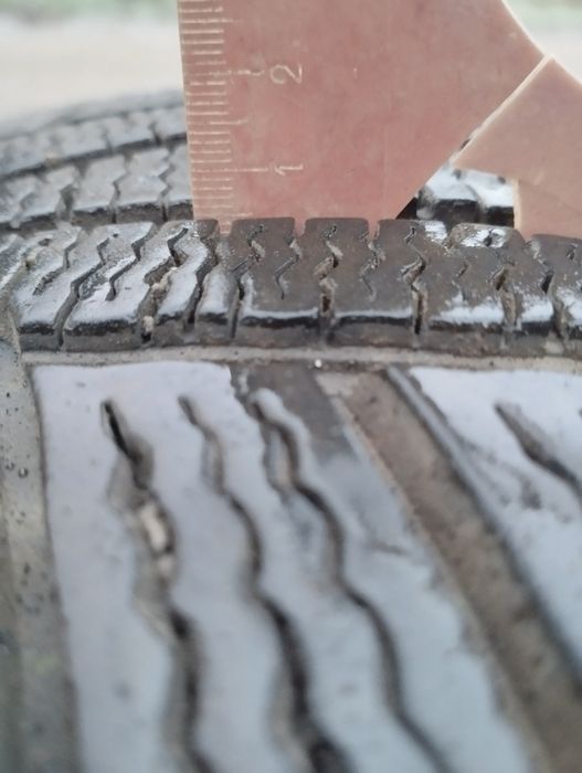 Шина.  Kumho IZEN kw31 215/55 R17