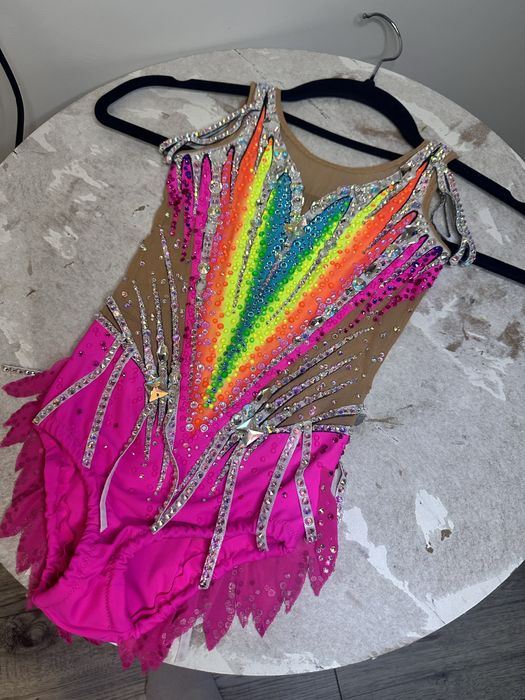 Strój startowy do gimnastyki artystycznej