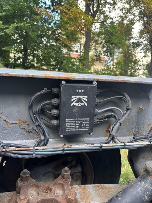причіп контейнеровоз на кругу SCHMITZ CARGOBULL
