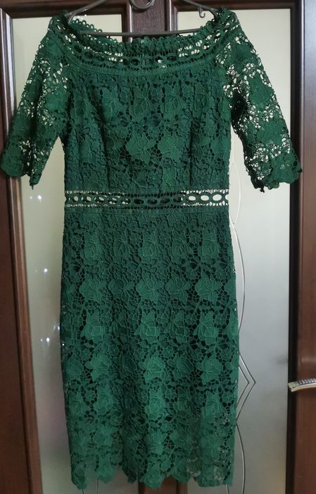 Женское нарядное платье