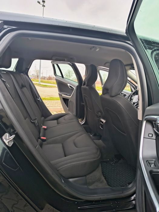 Volvo V60 D3 2014