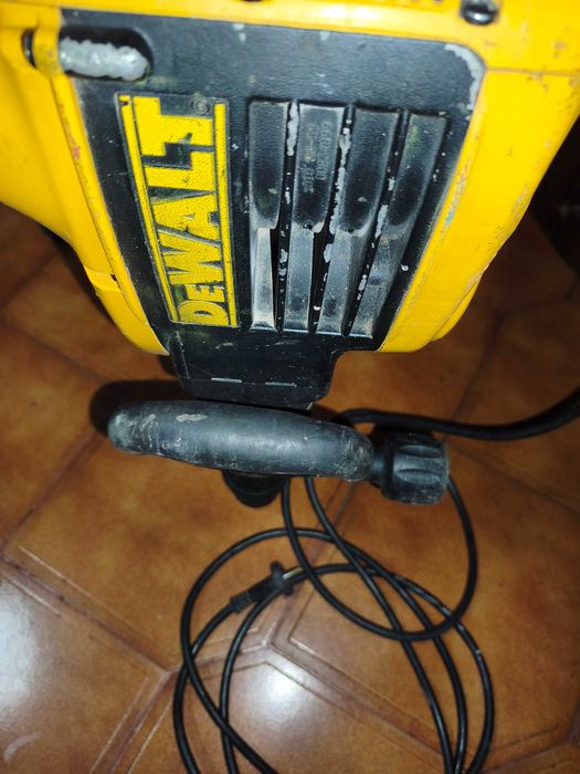 Martelo Demolidor DeWalt D25899