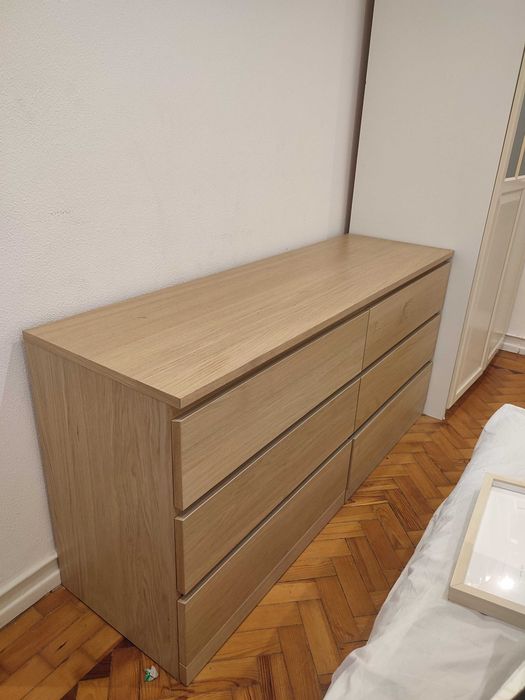 Cómoda Malm com 6 gavetas 160 x 78 cm em ótimo estado