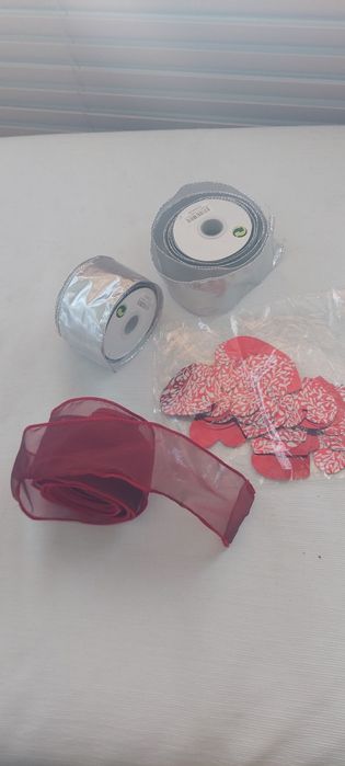 Decorações Natal Fita Prateada 2x5mt Encarnada 1x3mt oferta 60 coraçõe