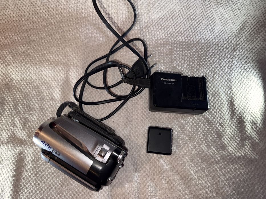Kamera cyfrowa Panasonic SDR-H50 stan dobry w pełni sprawna zadbana