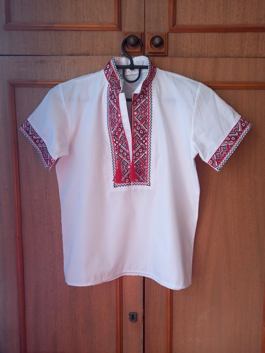 Продам  вышиванку