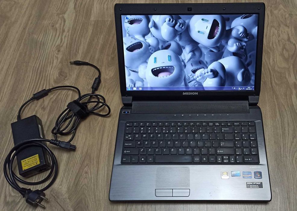 Laptop Medion P6634 i7 8GB RAM GeForce SSD