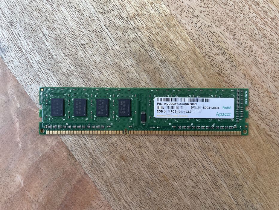 Оперативна памʼять DDR3 2Gb б/в