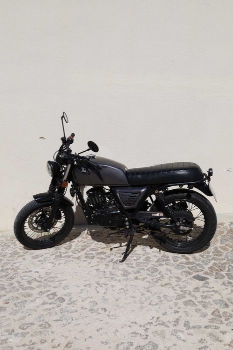 Bluroc Legend 125 Café Racer 2021 – 10.100 km – Estado impecável