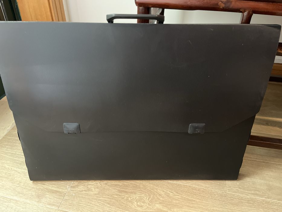 Pasta para transportar/guardar documentos grandes