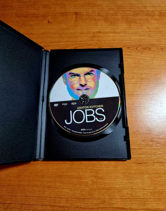 JOBS (Ashton Kutcher) A pessoa e a história por detrás do génio APPLE