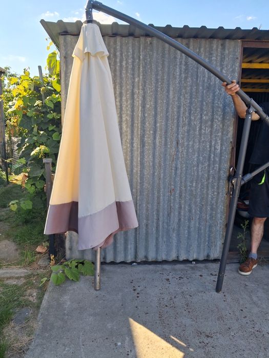 Parasol ogrodowy 300 cm, regulowany, podnoszony wysięgnik z podstawą